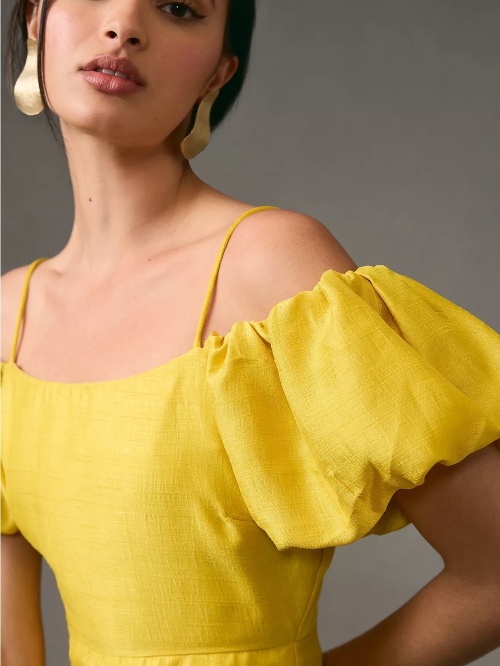 Let Me Be Slim Off-The-Shoulder‎ Puff-Sleeve Dress - Picture 4 of 8